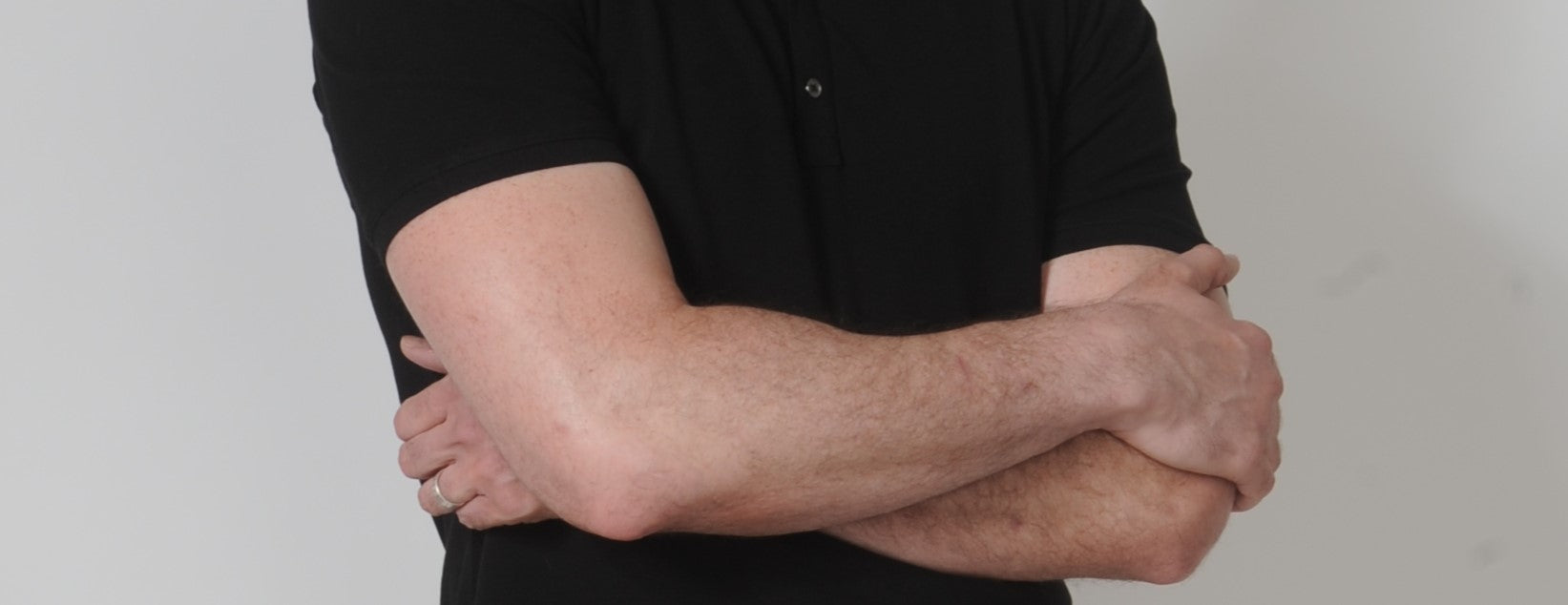 Tall fitted and ribbed polo sleeves.